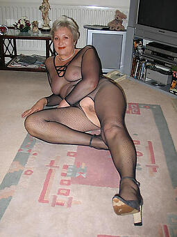 sexy lady legs nude photo