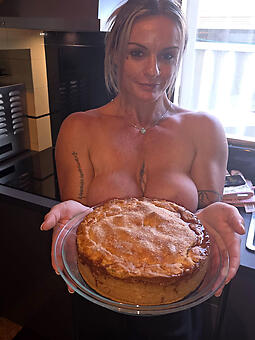 natural hot housewife pics