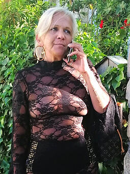 fustigate sexy moms over 60 photo