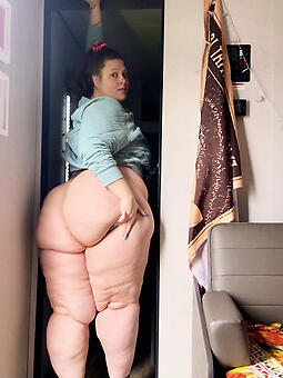 sexy ladies butt does in the altogether shoots